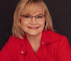 Sandra Heuer's Instagram, Twitter & Facebook