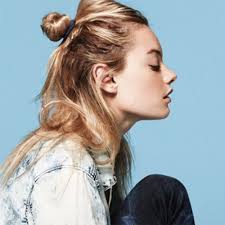 Aug 25, 2017 · acconciature per capelli sporchi: Dieci Acconciature Per Capelli Sporchi Di Tre Giorni