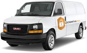We offer not only jump start car battery service near by, but also an array of different automotive services to help drivers get their vehicle to a safe location, unlock and repaired. Nearest Car Lockout Service Fast 30 Minutes Response 24 7