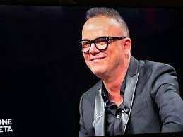 Jun 16, 2021 · denise frequenta la villa del cantante? Canzone Segreta Serena Rossi Sorprende Gigi D Alessio Non Me Lo Sarei Mai Aspettato