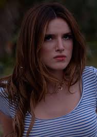 Holly Viola's Instagram, Twitter & Facebook