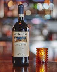 Le Nom Marchesi De Frescobaldi Est Synonyme Dengagement Passionne Pour La Viticulture Et La Viniculture Depuis Huit Siecl Jazz Bar Alcoholic Drinks Local Bands