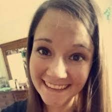 Ashley Rosner's Instagram, Twitter & Facebook