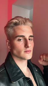 Who‘s that?😳 #elevatorboys#hair#haircolor