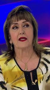 Dorothy Salinas's Instagram, Twitter & Facebook