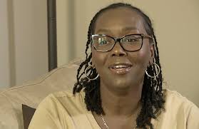 Kim Clanton's Instagram, Twitter & Facebook