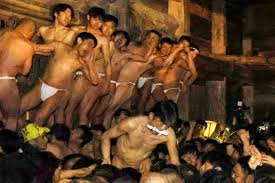 日本三大裸祭り】：岩手「黒石寺の蘇民祭」・岡山「西大寺会陽」・福島「金沢の羽山ごもり」：裸体から立ちのぼる湯気…厳冬の熱い奇祭 | nippon.com