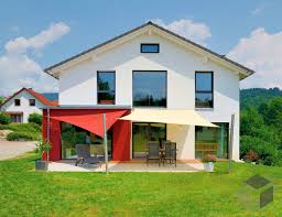Terrassen Inspiration Von Dem Haus Ingelfinger Von Fertighaus Weiss Alle Infos Zum Haus Inkl Grundrisse Mit Einem Klick Au Haus Fassade Haus Style At Home