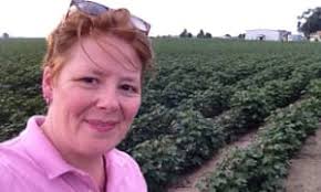 Felfies: self-portraits of the American farm