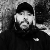 1100+ "Lee James" profiles