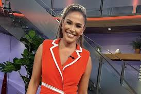 Karla Martínez comparte imagen junto a sus hijas