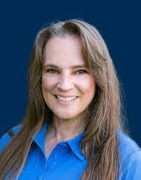 Leann Evans's Instagram, Twitter & Facebook