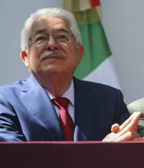 Artís espriú es integrante del comité de encuestas de morena y fue uno de los encargados de de esta manera, raymundo artís sustituirá en el cargo a yolanda martínez mancilla, actual. 15 Datos Curiosos Del Circulo Mas Cercano De Amlo