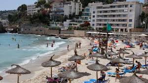 Mallorca und corona teil xvii 15.01.2021 ➡️ die infektionszahlen steigen weiter; Corona Zahlen Auf Mallorca Steigen Kritische Grenze Von Neuinfektionen Uberschritten The Weather Channel Artikel Von The Weather Channel Weather Com