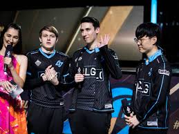 Its first roster included four of element's former players: Schalke 04 Schedule Lol