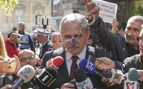 „pedeapsa este dată nu ca să îl scoată pe om din viaţa politică, nu ca să ataci un opozant politic, … Liviu Dragnea Condamnat Definitiv La 3 Ani È™i 6 Luni De Inchisoare Cu Executare