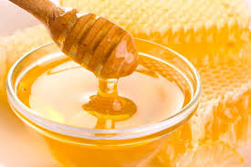 تفسير حلم أكل العسل في المنام بجميع حالاته | البوابة