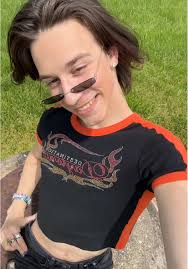 Joey Moroney and Lizzie McAlpine: A Hilarious Moment and Kiss