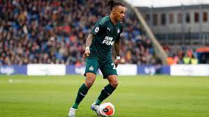 Louisa throws herself into running her boarding house, but mysterious guest lazaros vangelatos places the villa under police scrutiny. Jetzt Auch Offiziell Gladbach Leiht Valentino Lazaro Von Inter Aus Kicker
