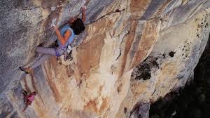 She did not travel to vidor's hometown in texas, but rather to his adopted home of paso robles, california. Klettern Die Berge Sind Nicht Nur Fur Starke Manner Gesellschaft Sz De