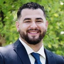 Carlos Berroa's Instagram, Twitter & Facebook