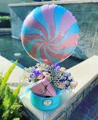 Casablanca Bouquets On Instagram The Cookie Bouquet Our Baby Blue Signature Box Paired With A Single Choco Cookie Bouquet Chocolate Chip Cookies Cookie Box
