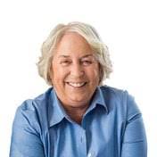 Lee Slusser's Instagram, Twitter & Facebook