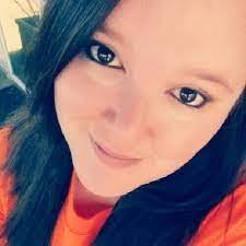 Casey Dewey's Instagram, Twitter & Facebook