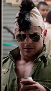 There's no consistency here. #zacefron