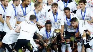 Karim adeyemi, 19, aus deutschland ⬢ position: U21 Bayern Munchen Schmiss Em Held Karim Adeyemi Raus Fussball Bild De