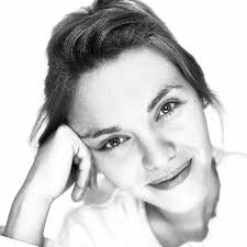 Jade (Nicholson) Eliasson (@jadeewrites)