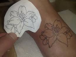 I Love The Black Outline Of This Hibiscus To Color Later On Flowertattoosonshoulder Flower Outline Tattoo Flower Tattoos Flower Tattoo Hand