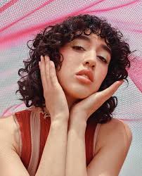 Butter yellow daydream 🧈⁠ ⁠ Photography: Diane Villadsen (@dianewithonen)⁠  Wardrobe: Anne Marie Strohbeck (@koffeebreath)⁠ Hair & Makeup: Tara  Marshell Escobedo (@hairmakeuptaramarshell)⁠ Props: Rikki Fakatou & Janelle  Teu (@vibinthevalley)⁠ Model ...