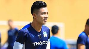 Nguyễn tiến linh và tuổi thơ xa mẹ, lần đầu gặp mặt gọi mẹ bằng cô, lời động viên khi con muốn từ bỏ #show_hot_mỗi_ngày. Phan VÄƒn Ä'á»©c Tiáº¿n Linh Jack Ra San Ä'á»ƒ á»§ng Há»™ Miá»n Trung