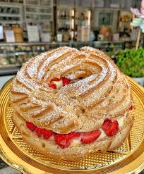 Maybe you would like to learn more about one of these? Malia Chalet Zeppolone Di San Giuseppe Con Crema Pasticciera E Fragole Taggate La Persona Che Dovra Offrirvelo Chaletmalia Facebook