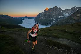 The utmb race involves around 106 miles (170km) of running and a circumnavigation of mont blanc, the highest mountain in western europe. These Race Statistics Show Why The Ultra Trail Du Mont Blanc Is So Difficult Canadian Running Magazine