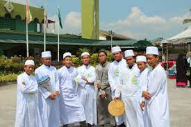 Berjumlah 1071 terbagi menjadi 6 asrama putra dan 6. Sekolah Menengah Tahfiz Harapan