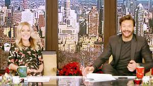 Ryan Seacrest Fights Back Tears As He And Kelly Ripa Reflect On Their Time On Live Exclusive Entertainment Tonight