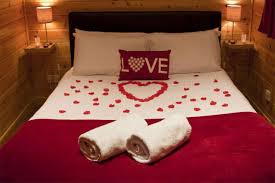 See more of wedding bedroom decoration for first night honeymoon on facebook. ÙÙŠ Ù…Ø¹Ø¸Ù… Ø§Ù„Ø­Ø§Ù„Ø§Øª ÙƒØ§ÙÙŠØ© ÙÙŠ Ø§Ù„Ø¨Ø¯Ø§ÙŠÙ‡ Honeymoon Bed Decoration Ideas Beerandcookiesstore Com