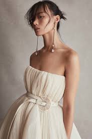Hello, hello, my dear women! 30 Chic And Gorgeous Wedding Hairstyles For Short Hair