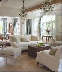 Nel momento in cui volete respirare aria di campagna e uno stile di vita antico, adottare un arredamento stile country vi farà apprezzare maggiormente la vostra casa. Idee Per Arredare Un Soggiorno In Stile Shabby Chic Living Room Decor Country Country Living Room Swedish Country Interiors