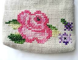Many christmas themed projects will keep you busy from now until christmas eve. Cross Stitch Simple Flower Pattern How To Cross Stitch Art Needlework On Cut Out Keep
