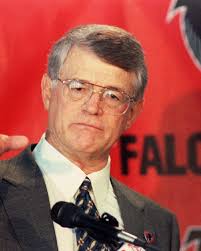 Dan Reeves, former NFL head coach and player, dead at 77