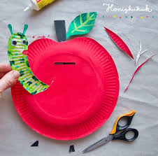 Spar Apfel Aus Papptellern Dieser Knallrote Apfel Mit Wurm Ist Ein Lustiger Hingucker Furs Kinder Apfel Basteln Basteln Mit Pappteller Spardose Basteln