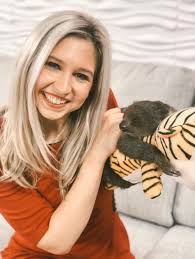 Last time it was a groundhog, today it's a sloth! 🦥 Thanks to the  Foundation for Animal Rescue & Education for coming in this morning!