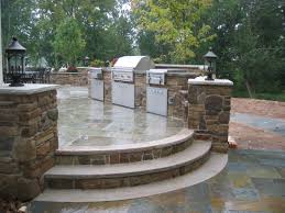 outdoor kitchen design company