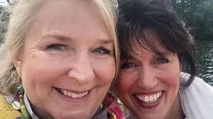 Fern Britton 'dumbstruck' as pics emerge of ex-husband Phil Vickery kissing  her best pal