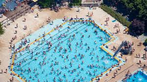 Espagne Defequer Dans Les Piscines Le Nouveau Challenge Des Ados Cnews