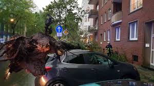 Vor allem am donnerstag können nach angaben des deutschen wetterdienstes in. So Hat Das Unwetter Wuppertal Dusseldorf Und Die Region Getroffen