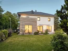 Stadtvilla Walmdach 175 Luxhaus In 2020 Walmdach Okal Haus Stadtvilla